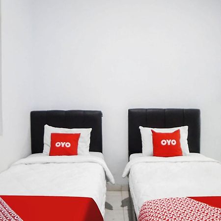 Super Oyo 91627 Wika Wiki Homestay Medan Ngoại thất bức ảnh